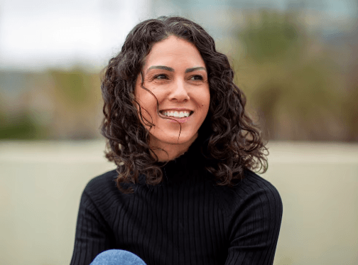 7 Factors That Affect How White Teeth Look In Different Lighting